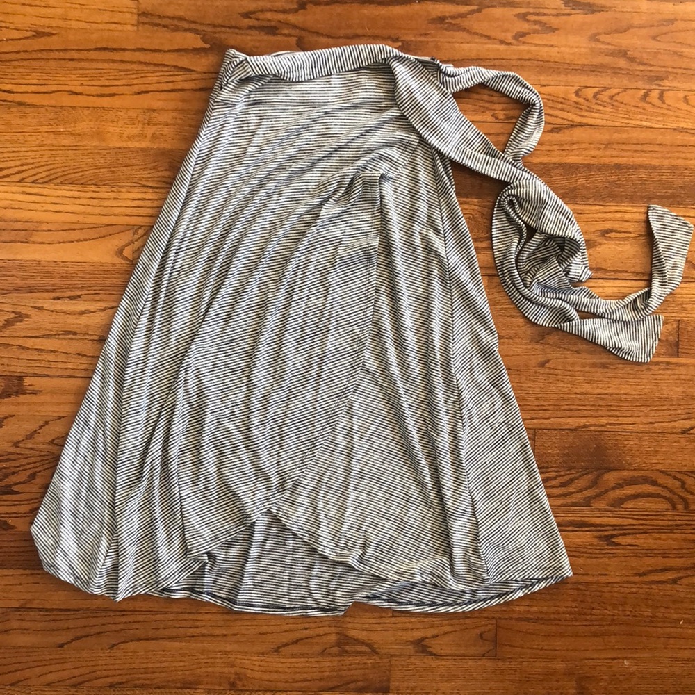 GAP midi wrap skirt